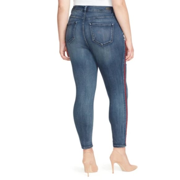 Women's Mid-Rise Jeans - Universal Thread™ - Picture 3 of 8